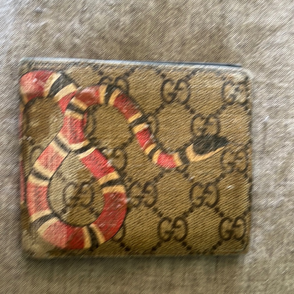 Gucci wallet